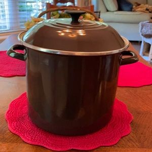 Le Creuset Cast Enamelware Stockpot